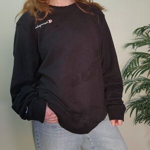 Champion Black Crewneck Sweatshirt